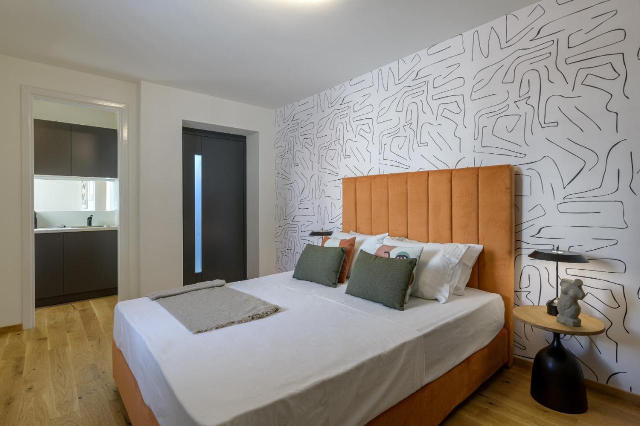 Meno Suite With Private Terrace - Jaccuzzi, Acropolis View Athens Exterior photo