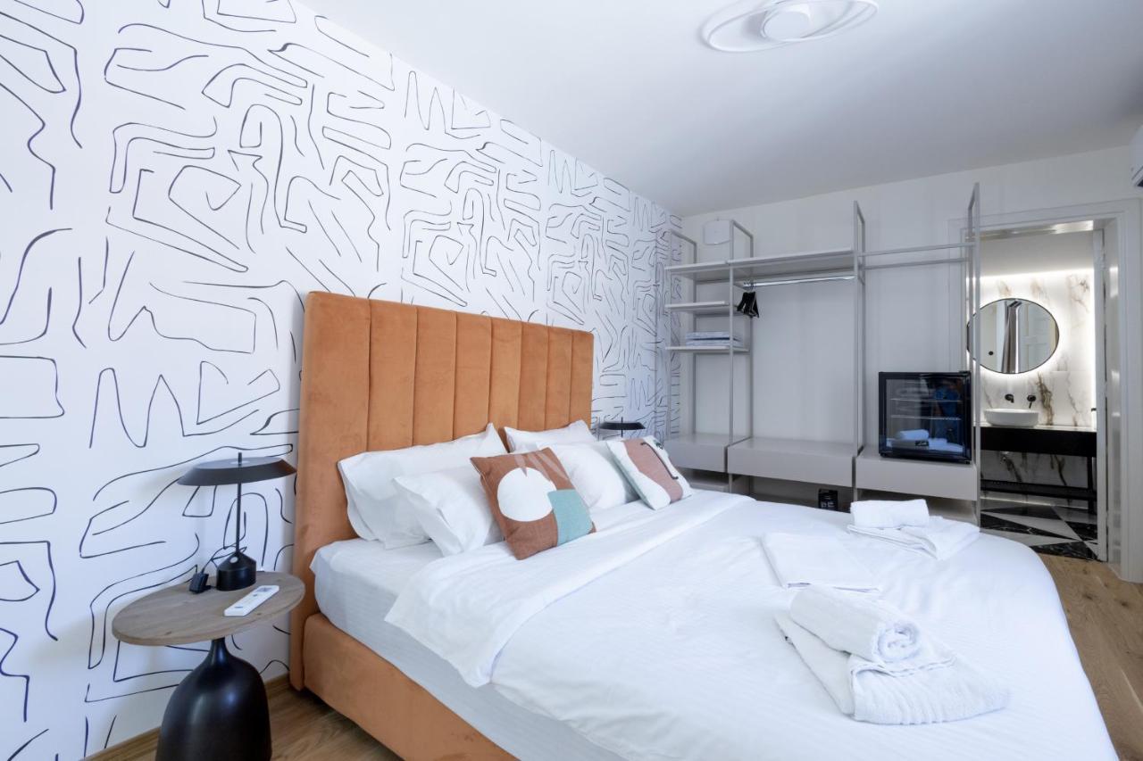 Meno Suite With Private Terrace - Jaccuzzi, Acropolis View Athens Exterior photo
