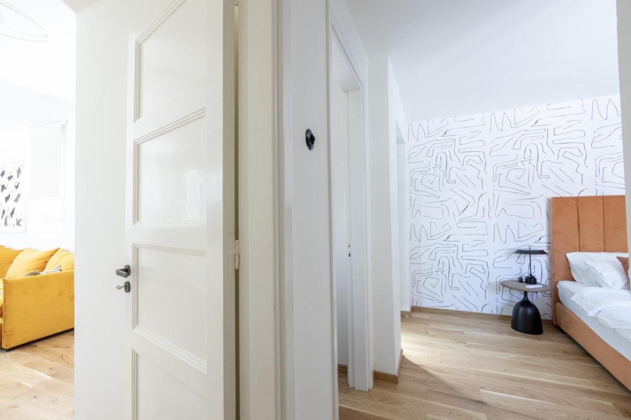 Meno Suite With Private Terrace - Jaccuzzi, Acropolis View Athens Exterior photo